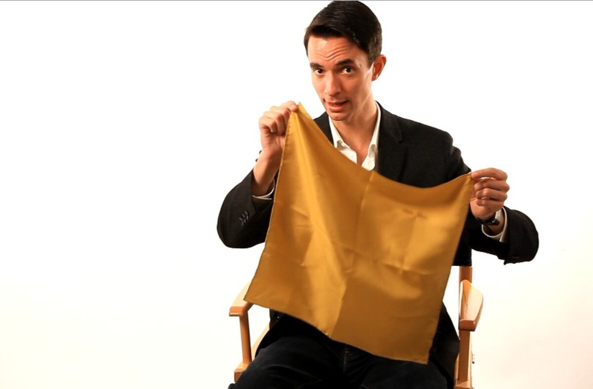 How to Make a Coin Vanish with a Napkin Using Magic - Howcast How to Make a Coin Vanish with a Napkin Using Magic - Howcast